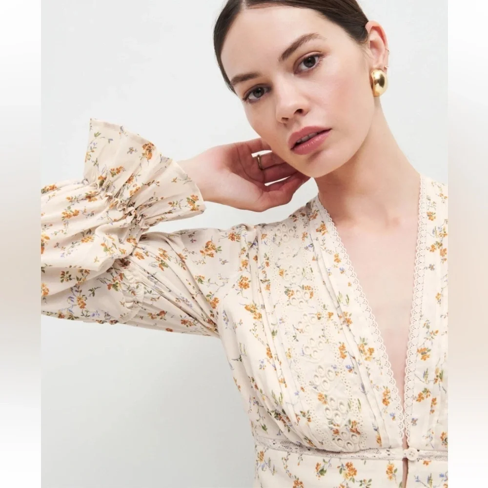 Reformation Meadowlark Long Sleeve Top size 8 - Picture 4 of 13